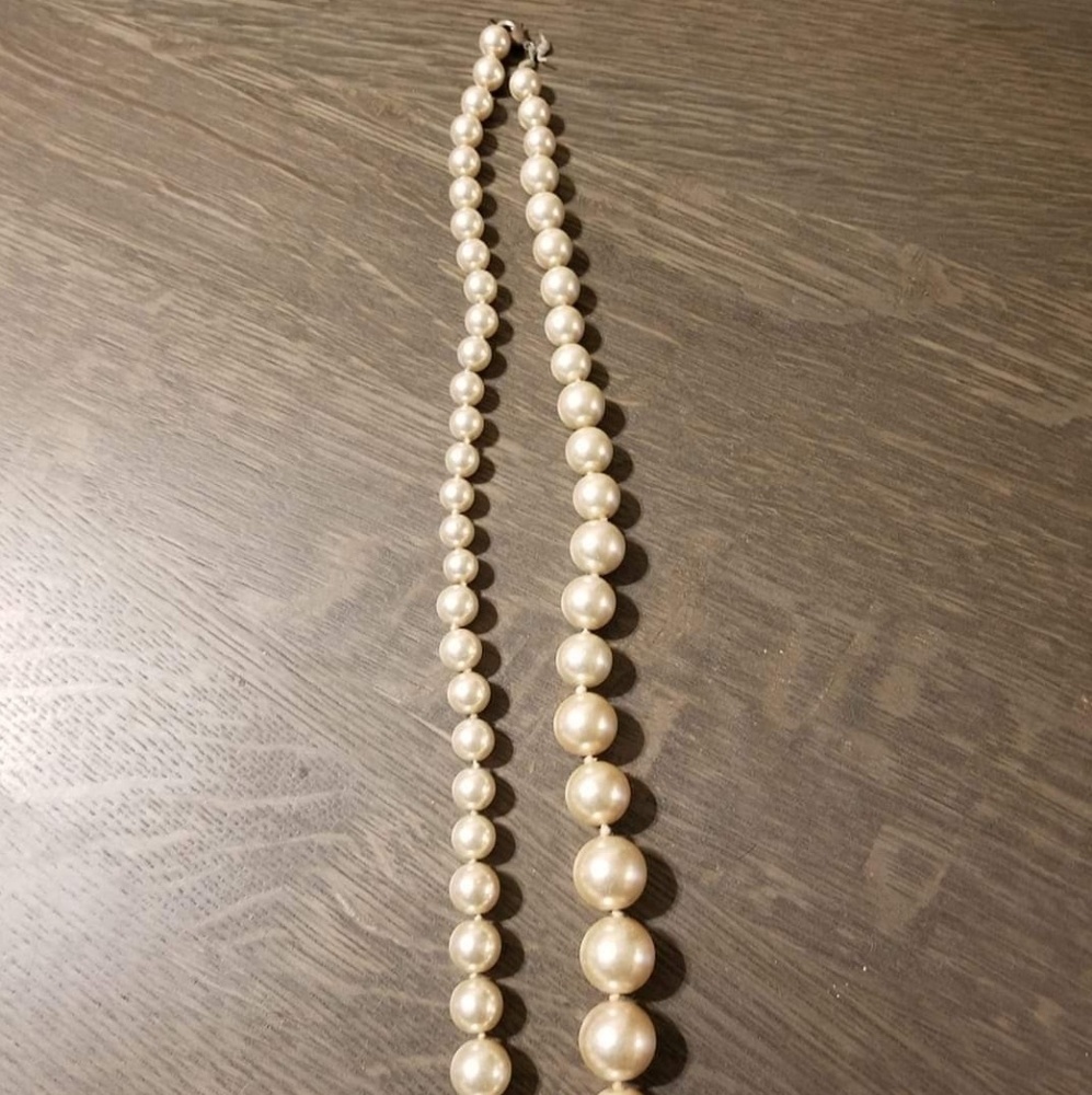 Pink faux pearl long necklace